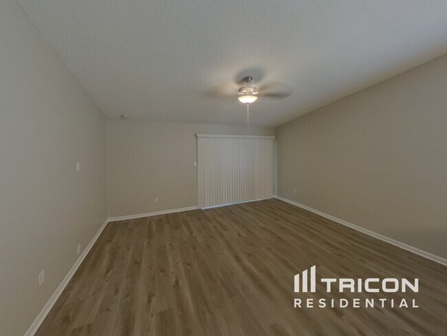 Foto del edificio - 1507 Crossridge Dr