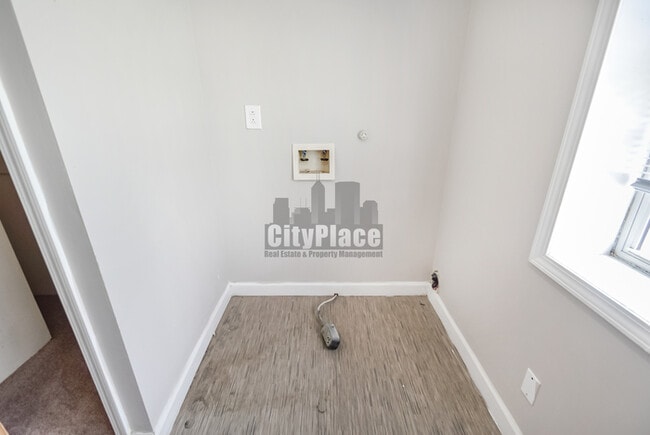 Photo - 2633 S Randolph St House