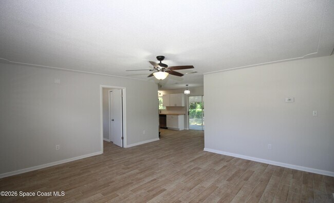 Foto del edificio - 75 Rivercliff Ln