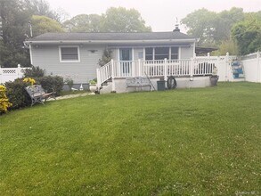 Building Photo - 19 Westbury Dr