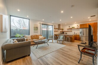 Building Photo - 2597 S 700 E