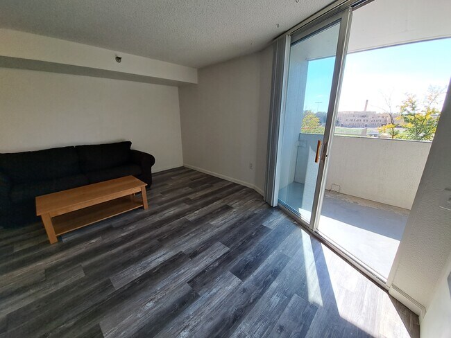 Foto del edificio - 601 W 11th Ave