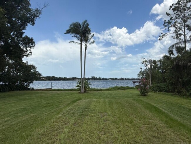 Foto del edificio - 1 Bedroom, 1 Bath on Shores of Bear Lake!