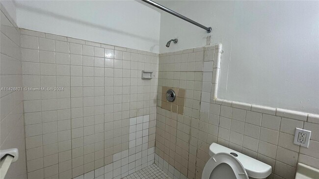 Foto del edificio - 5210 NW 16th St