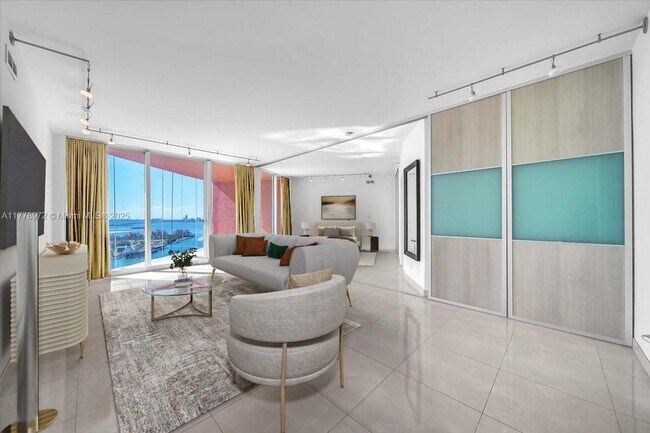 Foto del edificio - 300 South Pointe Dr