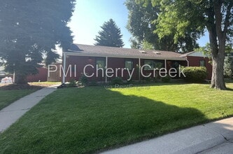 Building Photo - 3000 S Holly Pl