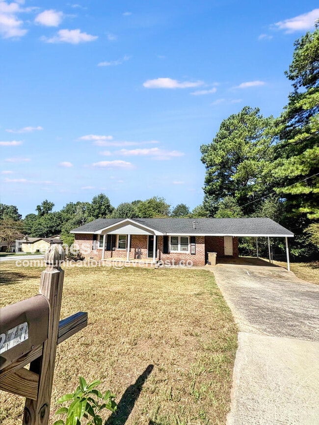 Building Photo - 8277 Redwood Dr