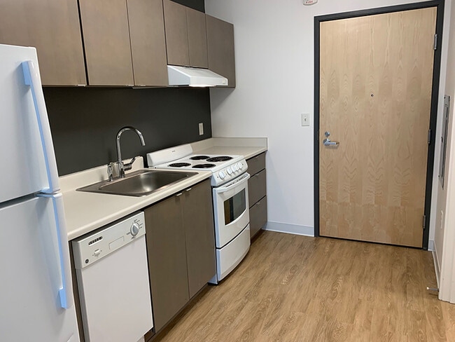 STUDIO | 1 BATH - St. Francis Park
