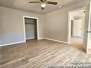 Foto del edificio - 3214 W Travis St