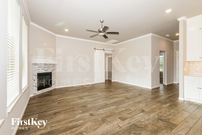 Foto del edificio - 616 Texoma Dr