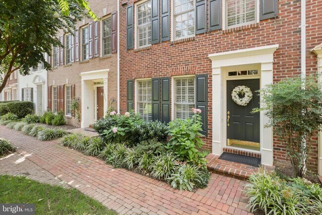 Foto del edificio - 1223 Roundhouse Ln