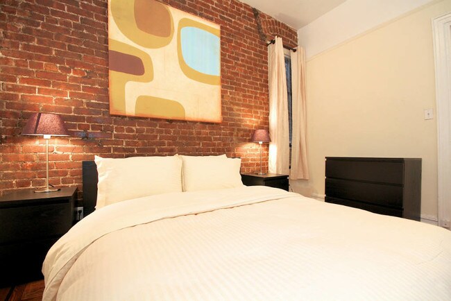 Foto del edificio - 211 E 14th St