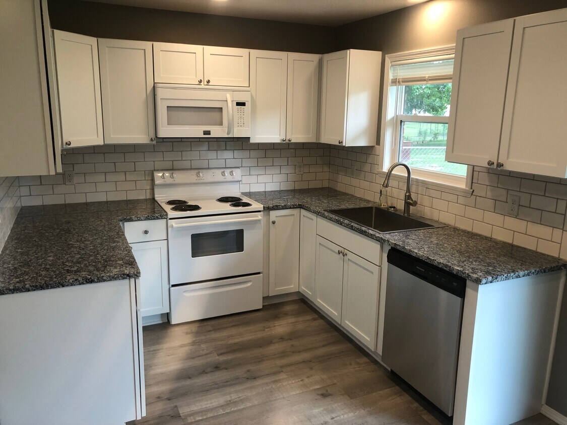 Foto principal - 1408 W Pine St