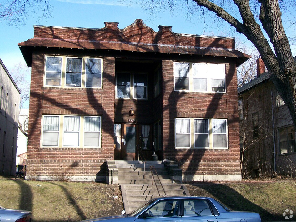 Building Photo - 2437 1st Ave S