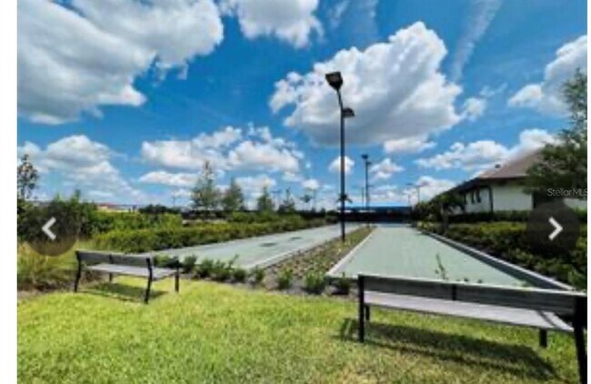 Foto del edificio - 5284 Barnett Cir