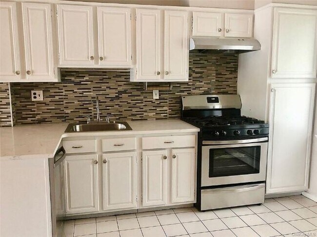 Building Photo - 24 Scenic Cir