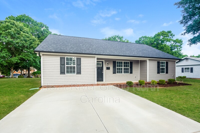 Primary Photo - 1504 Oakshade Ave