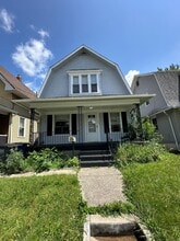 Building Photo - 523 Nicholas St