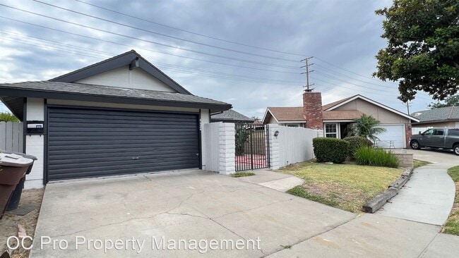Building Photo - 3 br, 2 bath House - 4624 E Tanglewood Avenue