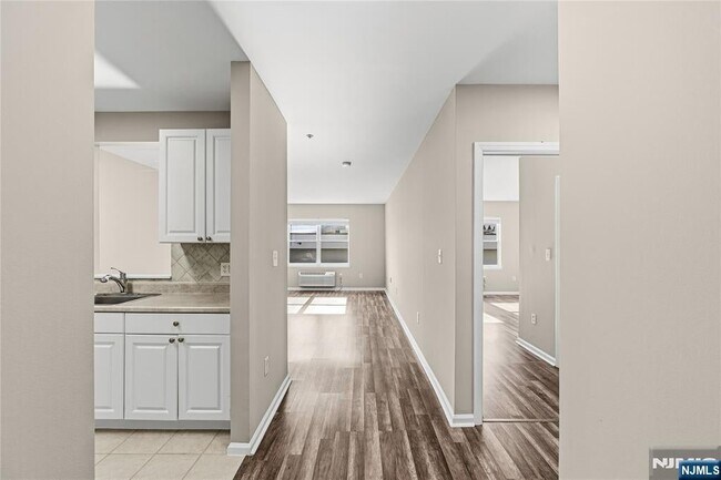 Foto del edificio - 905 River Rd