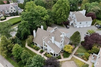 Building Photo - 421 Bellevue Ave