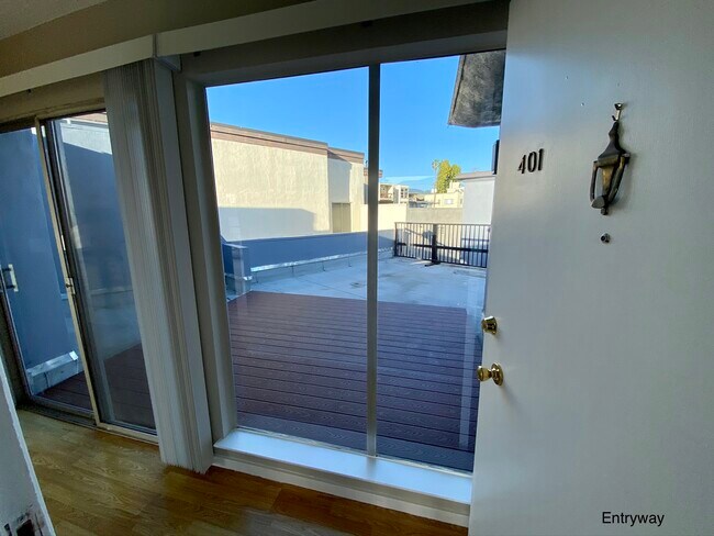 Foto del edificio - 270 Wayne Ave