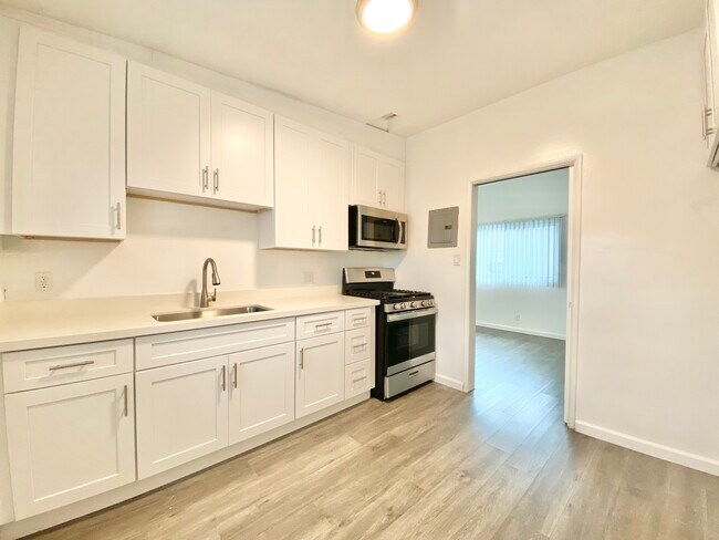 Building Photo - 2619 Brighton Ave