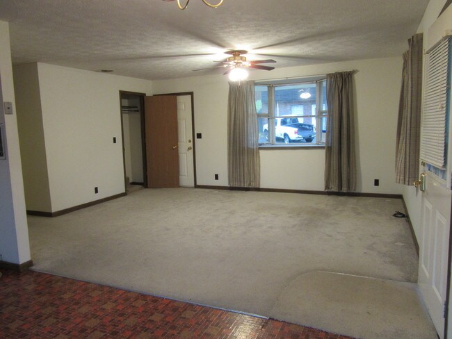 Foto del edificio - 15 Circle Dr