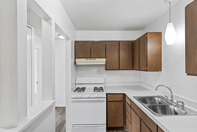 Building Photo - Riverside Apartments