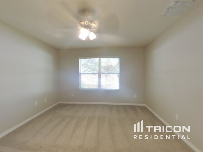 Foto del edificio - 3743 Bramblewood Loop