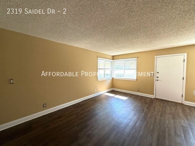 Building Photo - 2319 Saidel Dr