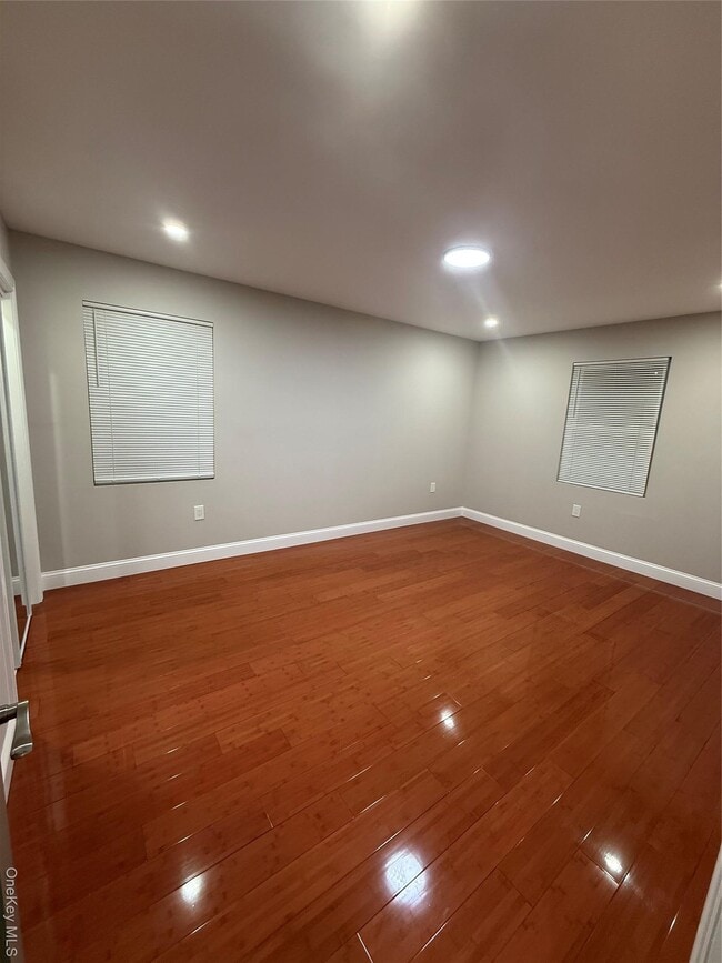 Foto del edificio - 107-13 220th St