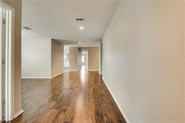 Building Photo - 1512 Queens Brook Ln