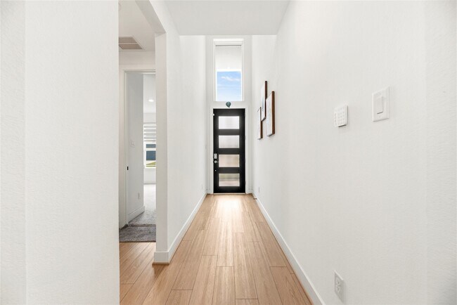 Foto del edificio - 21646 Laggan Clf Ln