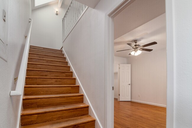 Escalera - 200 Butler Ranch Rd