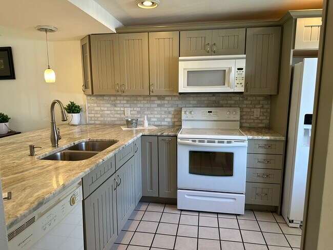 Foto del edificio - 142 Palm Dr