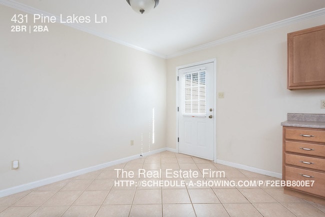 Building Photo - 431 Pine Lakes Ln