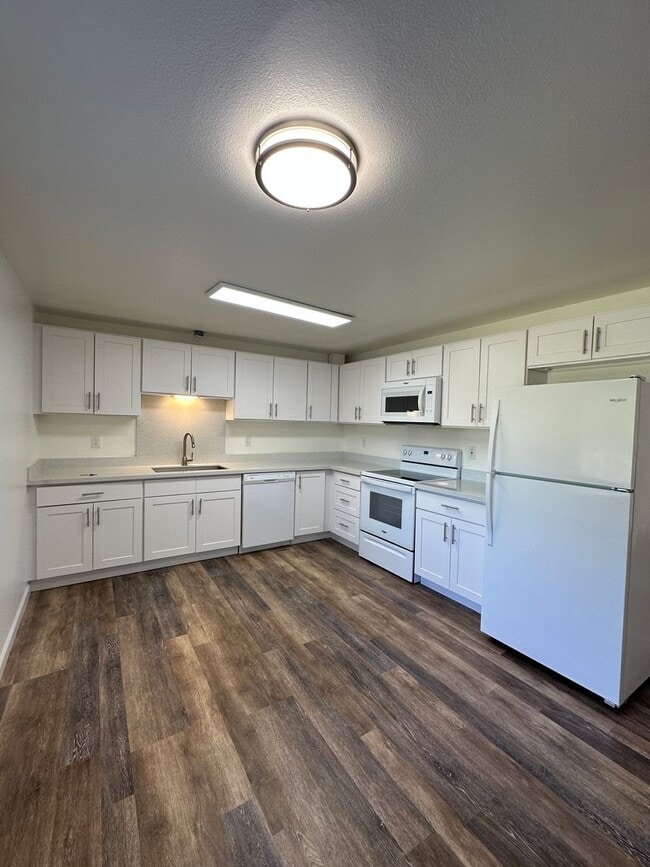 Foto del edificio - 9021 128th St E