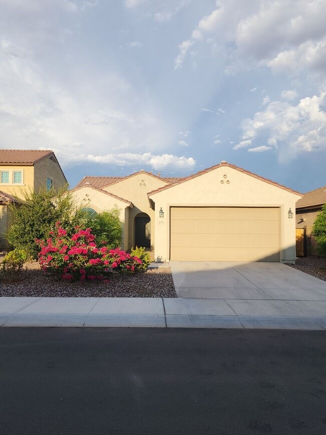 Building Photo - Anthem at Merrill Ranch Rental!