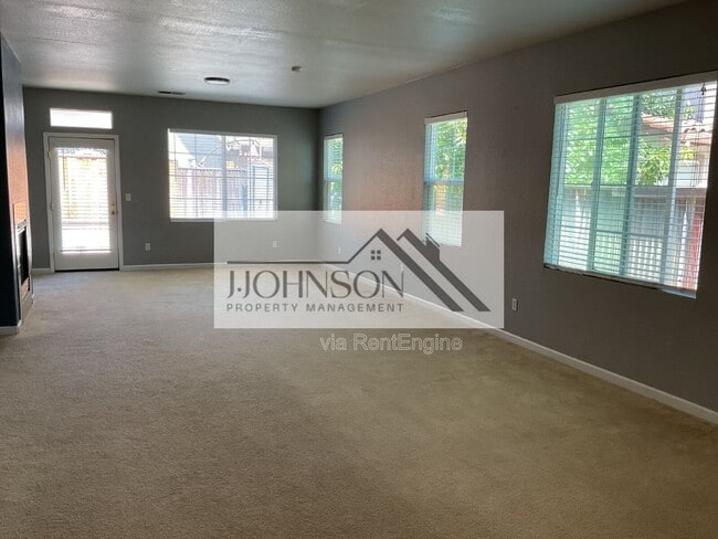 Foto del edificio - 4343 Middlefield Dr