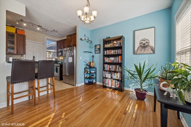 Foto del edificio - 1622 W Farwell Ave