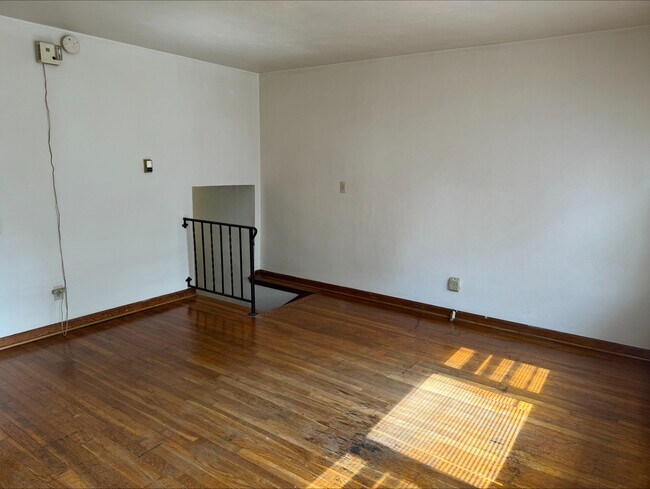 Foto del edificio - 3143 Grasmere Ave