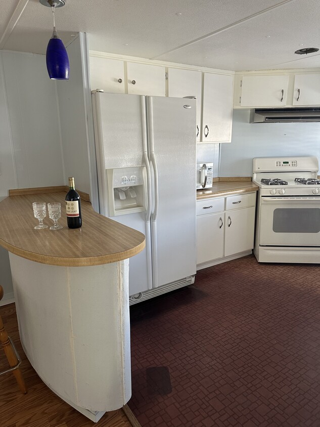 Kitchen - 2700 W 8th St