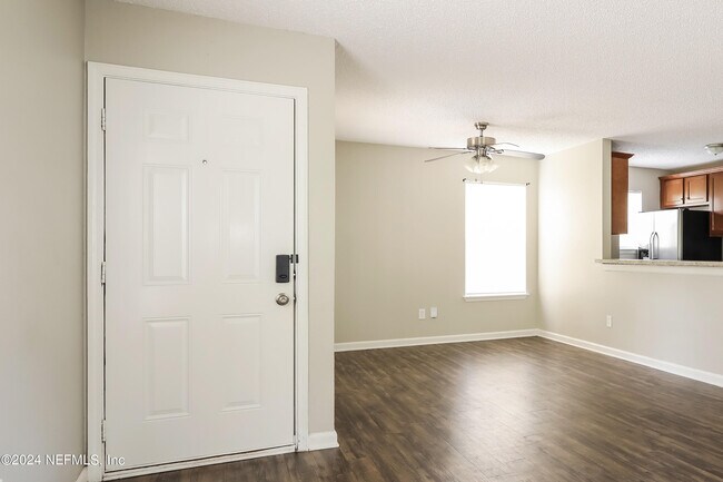 Building Photo - 6325 Delacy Rd