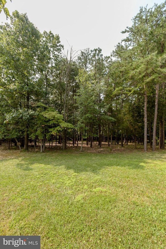 Building Photo - 15551 Smithfield Pl