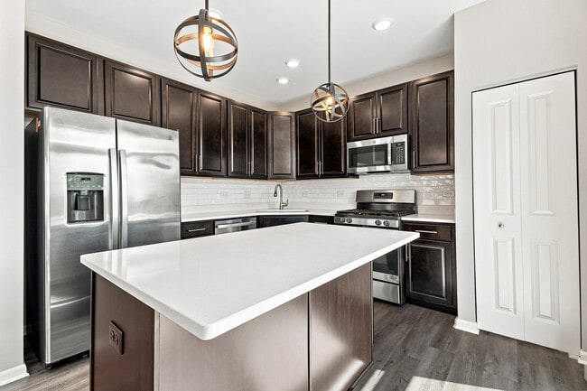 Building Photo - 24919 McCormick Way