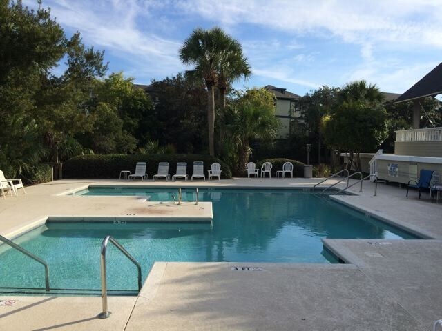Foto principal - 1551 Ben Sawyer Blvd