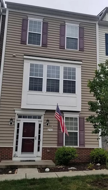 Building Photo - 2703 Osprey Way S