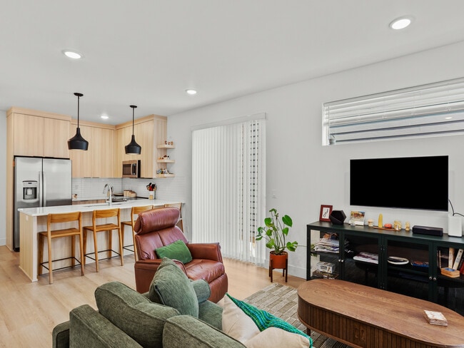 Photo - 5271 N Oberlin St House