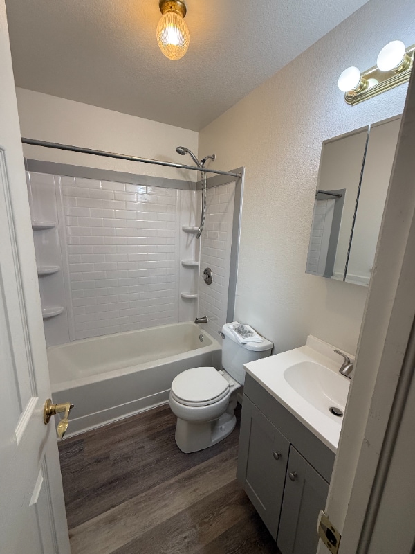 Building Photo - 572 1/2 Cindy Ann Rd